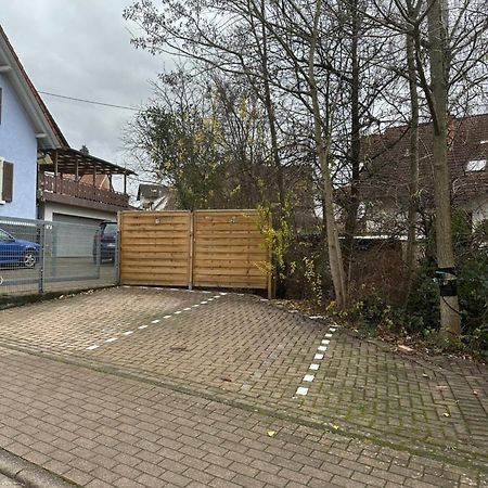 Family-Apartment Mit Balkon, Kueche, Parkplatz & Waschmaschine Offenburg Dış mekan fotoğraf