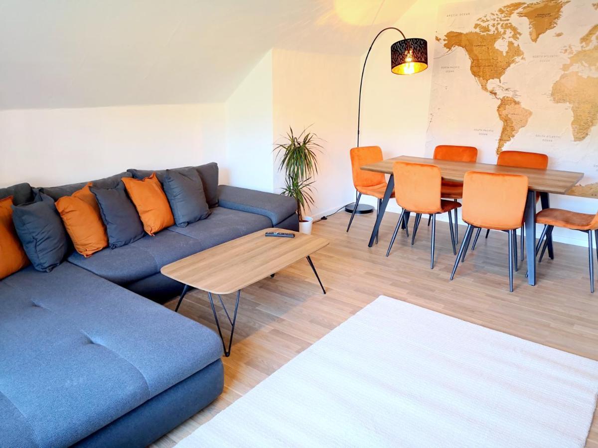 Family-Apartment Mit Balkon, Kueche, Parkplatz & Waschmaschine Offenburg Dış mekan fotoğraf