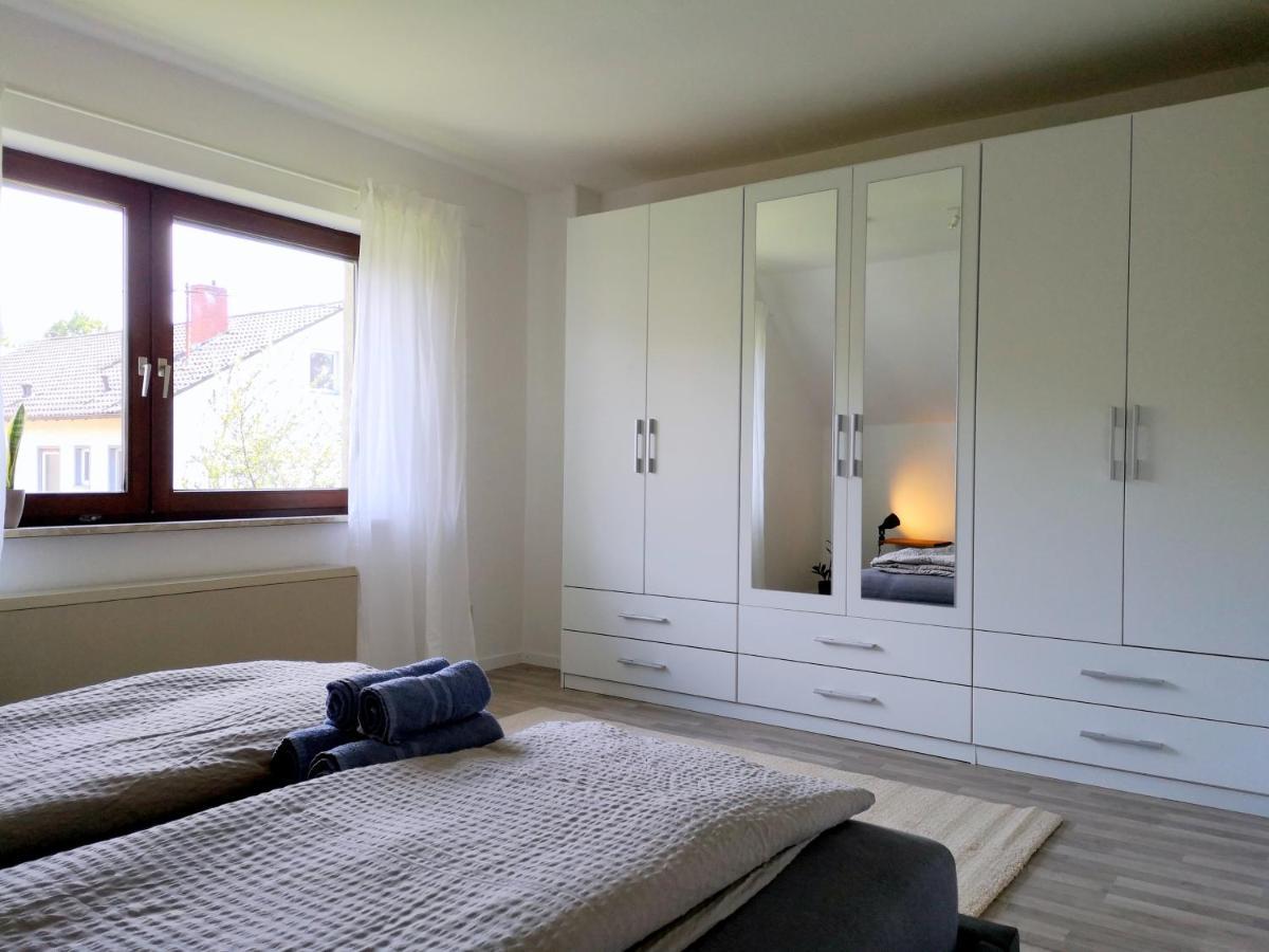 Family-Apartment Mit Balkon, Kueche, Parkplatz & Waschmaschine Offenburg Dış mekan fotoğraf